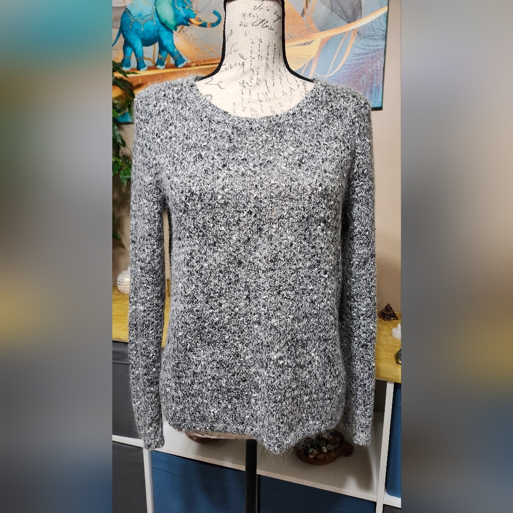 Ann Taylor Medium Gray Fuzzy Mohair Wool Blend Knit Sweater